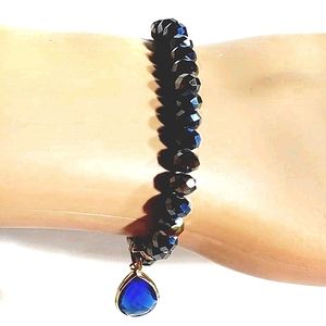 247B070. Hand-made Blue Faceted Bracelet